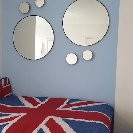 Entire Studio Aptartment On Main Edgware Road, Near Marble Arch, Oxford Street And Hyde Park London Exterior photo